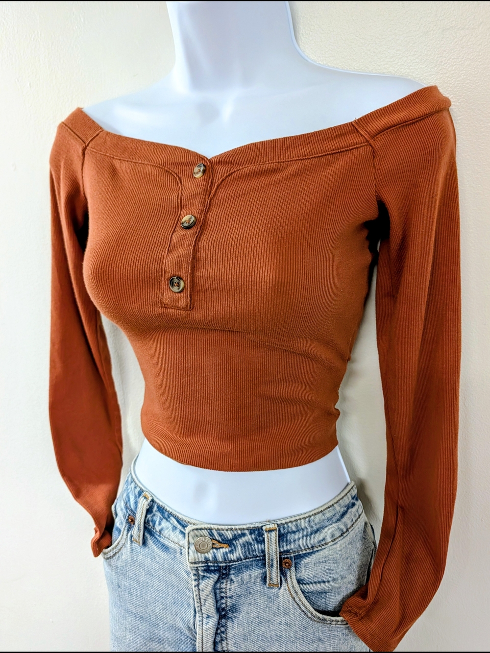 Off-Shoulder Ribbed Henley Top in Rust - Picture 3 of 7